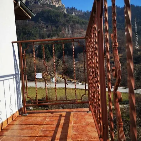 Ribkata Family Hotel Smoljan